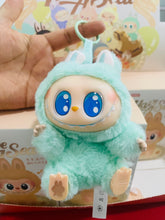 Cargar imagen en el visor de la galería, Labubu llavero excelente calidad Macarrón y Have a st con bolsa y cajita individual MOD PREMIUM
