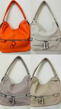 Cargar imagen en el visor de la galería, Bolsa de dama calidad PREMIUM vinipiel suave MOD 9687
