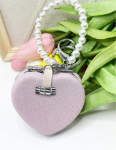 Cargar imagen en el visor de la galería, Espejo plegable accesorio para bolsa de forma de corazón
