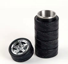 Cargar imagen en el visor de la galería, Taza de té y café con ruedas, vaso de agua interior de acero inoxidable, taza de neumático de coche MOD ZE-1470
