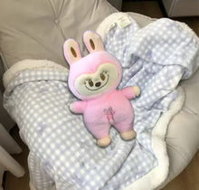 Cargar imagen en el visor de la galería, Labubu muñeco de peluche luz de respiración niño calma juguetes Anime lindo bebé calmante música luz sueño Toykid
