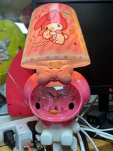 Cargar imagen en el visor de la galería, Lámpara  con despertador kawaii MOD MH90531
