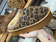 Cargar imagen en el visor de la galería, Pantunfla animal print
