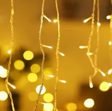 Cargar imagen en el visor de la galería, Cascada de luz cálida para adorno navideño MOD 6715-1
