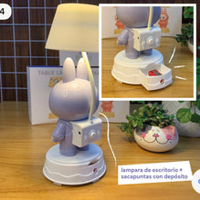 Cargar imagen en el visor de la galería, Lámpara de LABUBU 3 Cambios De Luz Para Niños Con Sacapuntas MOD 388A

