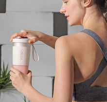 Cargar imagen en el visor de la galería, licuadora portátil para hacer jugo, exprimidor de batidos de frutas y verduras recargable de 300ML, potente mezclador de alta velocidad sin BPA MOD KLP-08

