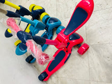 Cargar imagen en el visor de la galería, Patín para niños con asiento luz y sonido de 3 años hasta 10 años 3 alturas diferentes MOD 603
