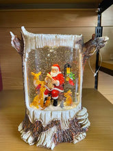 Cargar imagen en el visor de la galería, Bola De Nieve Musical Navideña, Caja De Música De forma de tronco mediano MOD WDL-24099A
