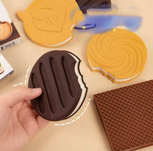 Cargar imagen en el visor de la galería, Cuaderno de galleta aromática ,pequeño regalo, Bloc de notas de bolsillo creativo, Mini cuaderno de galletas de simulación
