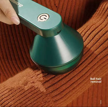Cargar imagen en el visor de la galería, Quitapelusas eléctrico para afeitar para ropa, suéter de pellets de pelusa, recortador de bolas de pelo de tela, portátil, recargable por USB, desmontable
