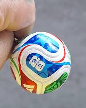 Cargar imagen en el visor de la galería, Balon llavero mundial RIJIDO
