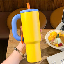 Cargar imagen en el visor de la galería, Termo Acero Inoxidable 1000 Ml, Con Asa Y Popote Antiderrame MOD FM-000306
