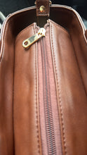 Cargar imagen en el visor de la galería, Bolsa de moda de piel BORELA
