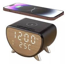 Cargar imagen en el visor de la galería, Reloj despertador con base power Bank inalámbrico para carga de celular MOD ZE-1918
