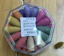 Cargar imagen en el visor de la galería, Conos de incienso de reflujo para cascada, 70 pzs ,aromas naturales mezclados, soporte para quemador de incienso, Ideal para Yoga y aromaterapia MOD ZE-123
