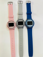 Cargar imagen en el visor de la galería, Reloj digital de dama con brillos correa de silicon

