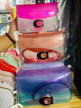 Cargar imagen en el visor de la galería, Bolsos de silicon transparentes de PVC para mujer, bolsos cruzados de hombro, bolsos cuadrados pequeños MOD 6005
