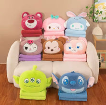 Cargar imagen en el visor de la galería, Almohada con frazada kawai
