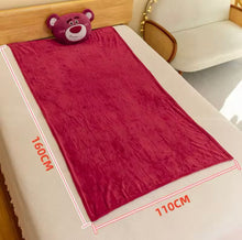 Cargar imagen en el visor de la galería, Almohada con frazada kawai

