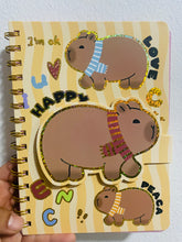 Cargar imagen en el visor de la galería, Libreta de espiral Capybara con 70 hojas MOD SC202-6
