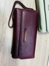 Cargar imagen en el visor de la galería, Cartera de alta calidad porta credencial muñequera MOD PL986
