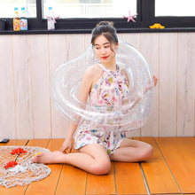 Cargar imagen en el visor de la galería, Flotador inflable en forma de corazón brillante
