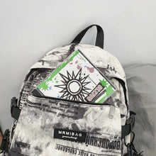 Cargar imagen en el visor de la galería, Mochila escolar con estampado  juvenil  MOD HD8867
