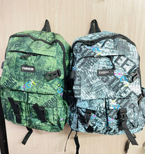 Cargar imagen en el visor de la galería, Mochila escolar con estampado  juvenil  MOD HD8867
