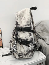 Cargar imagen en el visor de la galería, Mochila escolar con estampado  juvenil  MOD HD8867
