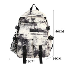 Cargar imagen en el visor de la galería, Mochila escolar con estampado  juvenil  MOD HD8867
