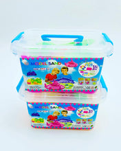 Cargar imagen en el visor de la galería, Set MODEL SAND Arena mágica educativa de colores para niños , moldes y  pala
