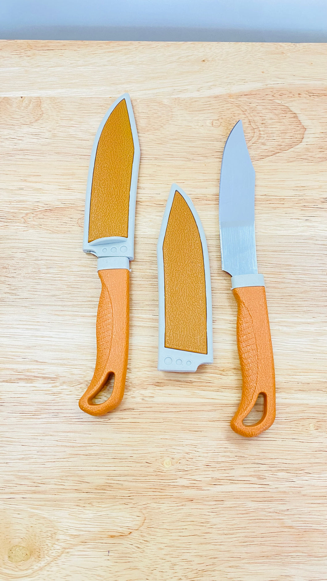 Cuchillo portátil con protector