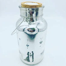 Cargar imagen en el visor de la galería, Botella luz led decorativa 18 cm alto   Diseño surtido amor mod 1800
