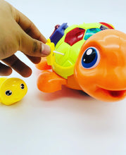 Cargar imagen en el visor de la galería, TORTUGA MOVIBLE CON BEBÉ con luz y sonido MOD 2089
