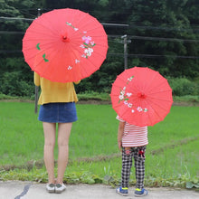 Cargar imagen en el visor de la galería, Paraguas de papel con flores impresas chinas GRANDE MOD 942DB
