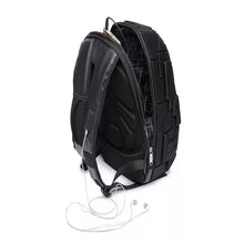 Cargar imagen en el visor de la galería, Mochila concha de caballero 2401 chica
