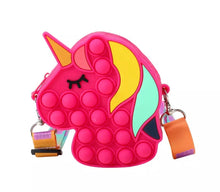 Cargar imagen en el visor de la galería, Pop it Monedero de unicornio de arcoíris para niñas, Cartera de sílice con hoyuelos simples, a la moda, juguetes inquietos, juguete de burbujas MOD 2198-2
