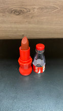 Cargar imagen en el visor de la galería, Lápiz labial mate para mujer MOD TS-138
