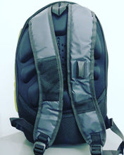Cargar imagen en el visor de la galería, Mochila concha de caballero 2401 chica
