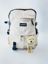 Cargar imagen en el visor de la galería, Mochila de nailon con oso MOD 1002
