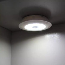 Cargar imagen en el visor de la galería, Luces LED inalámbricas para dormitorio, lámpara de noche de armario regulable con Control remoto, 3W, luz LED para debajo de gabinete - mychinashop.com
