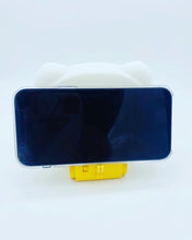 Cargar imagen en el visor de la galería, Lámpara portátil cerdito con soporte para celular color amarillo - mychinashop.com
