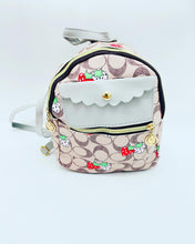 Cargar imagen en el visor de la galería, Mochila de fresa moda 22x18x8
