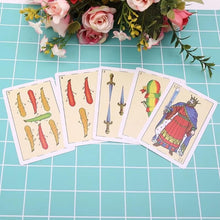 Cargar imagen en el visor de la galería, Juego de 40 cartas de póker plásticas naipes de PVC, accesorios mágicos, juego de mesa de fiesta familiar, alta calidad - mychinashop.com
