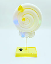 Cargar imagen en el visor de la galería, Lámpara con dos cambios de luz en figura de caramelo MOD MH8005
