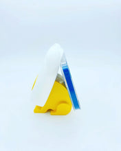 Cargar imagen en el visor de la galería, Lámpara portátil cerdito con soporte para celular color amarillo - mychinashop.com
