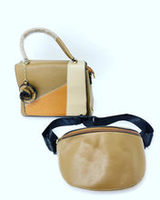 Cargar imagen en el visor de la galería, Bolsa de moda MOD 9834-17 con canguro y 3 compartimentos
