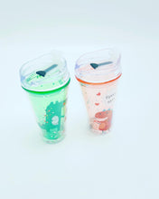 Cargar imagen en el visor de la galería, Vaso Botella de agua doble de plástico con dibujos animados para niños, vaso de pajita de dinosaurio divertido y creativo, taza de hielo transparente portátil para estudiantes MOD JL-0116
