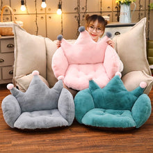 Cargar imagen en el visor de la galería, Sillón peluche Cojín de felpa suave con forma de corona para silla, cojín de asiento de Animal para niños, alfombrilla para sofá, Tatami para piernas, soporte Lumbar, decoración de oficina
