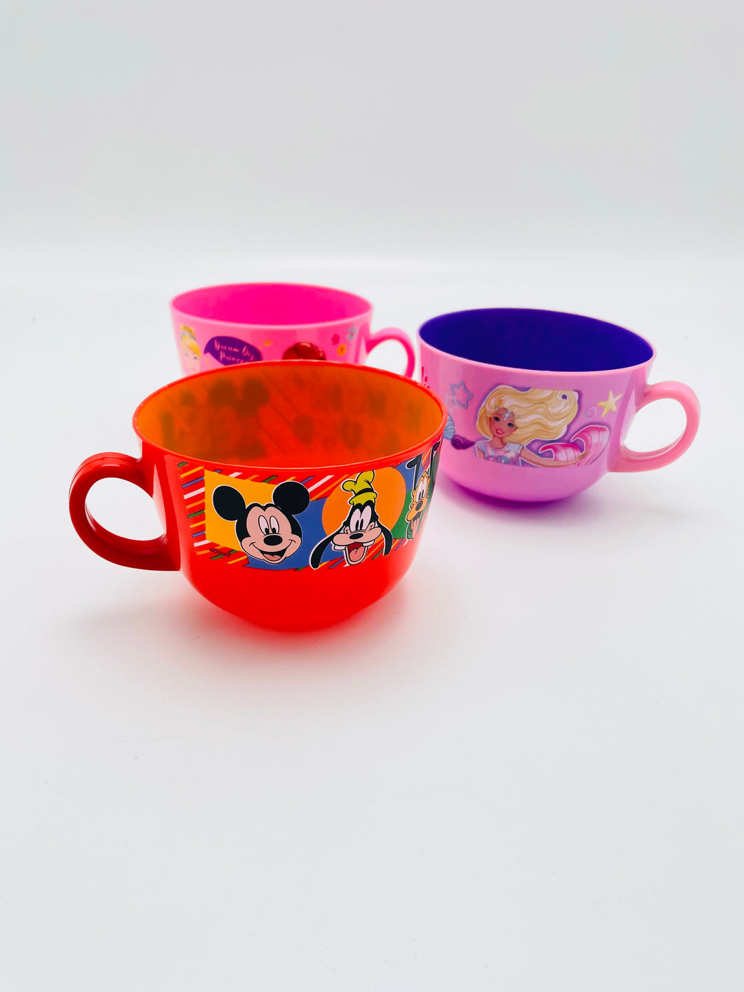 Tazón ,taza grande  para cereal de personajes